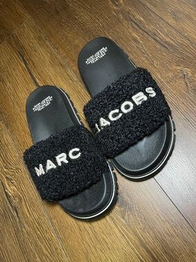 Marc Jacobs Black Slide Sandals Size 9 EU 39 Rubber Slides Logo